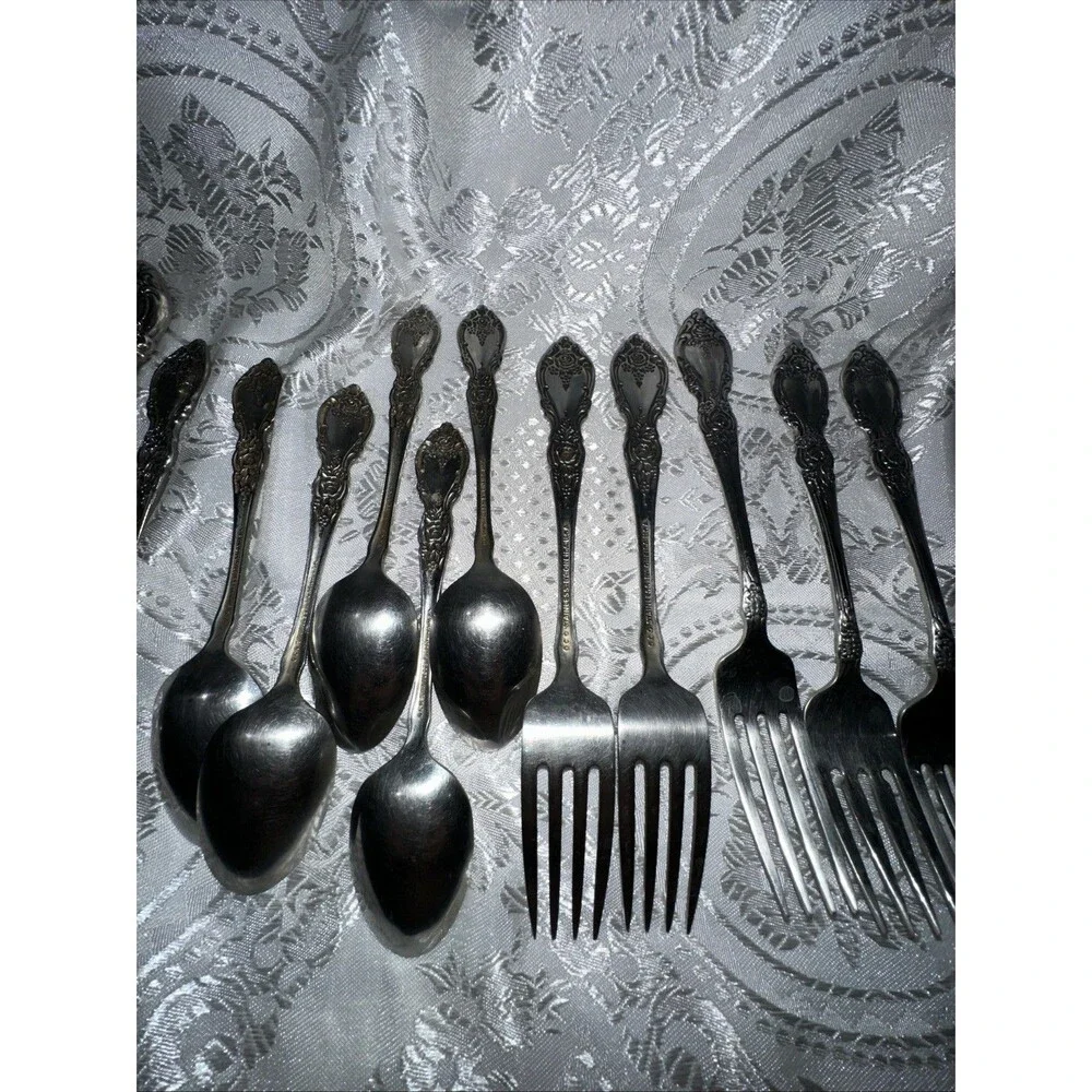 16 PiecesOneida OCO USA Glossy Stainless Steel Flatware